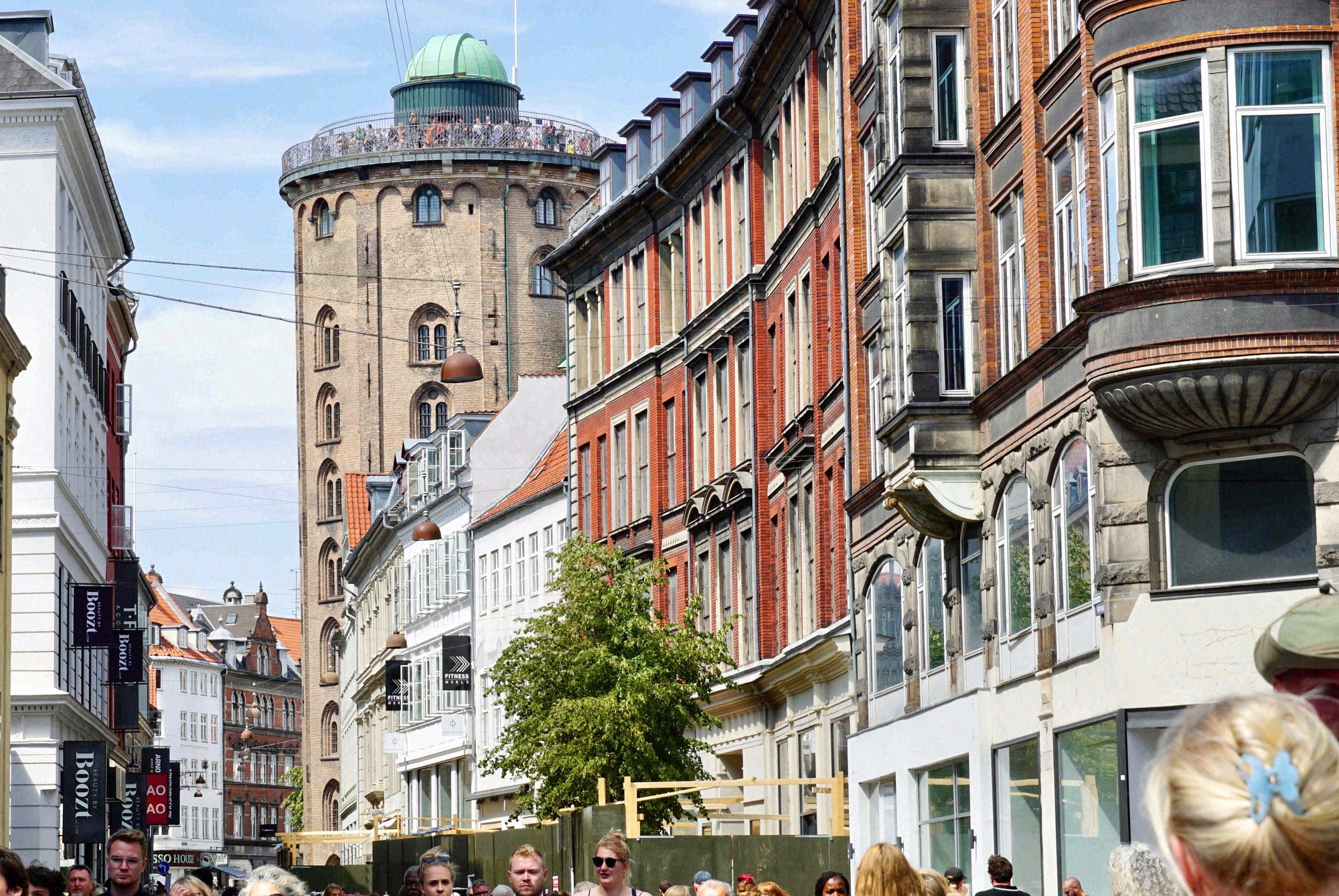 Der charakteristische spiralfoermige Ziegelstein-Rampengang im Inneren des Rundetaarns (Runder Turm) in Kopenhagen.